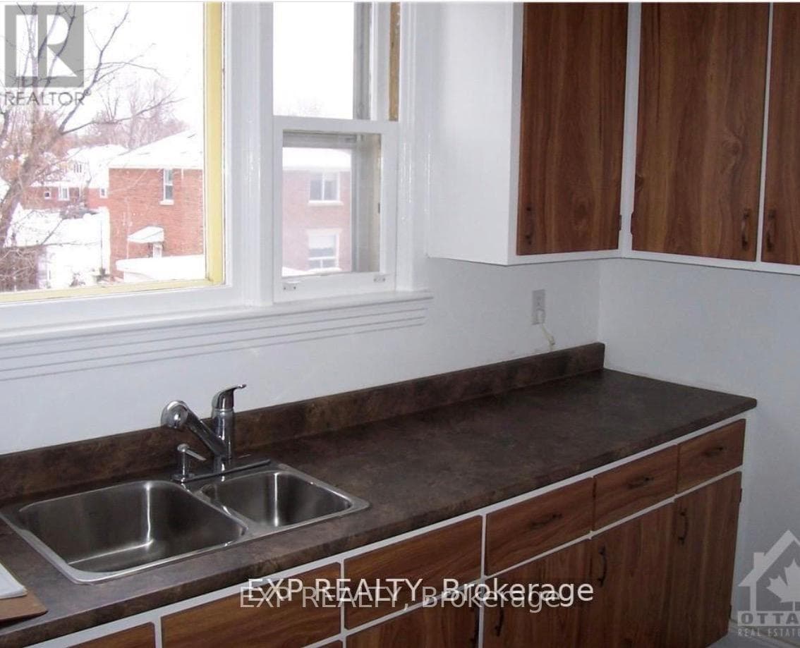 879 KIRKWOOD AVENUE, Ottawa — photo 5