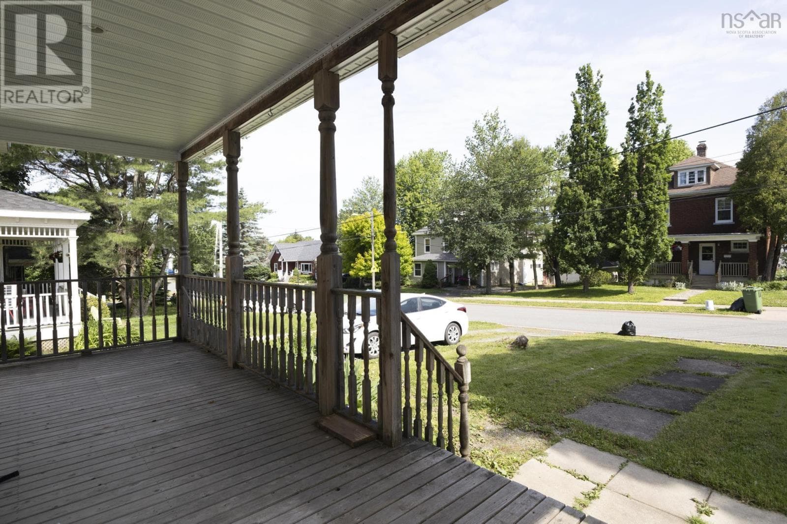 25 JUBILEE AVENUE — photo 2