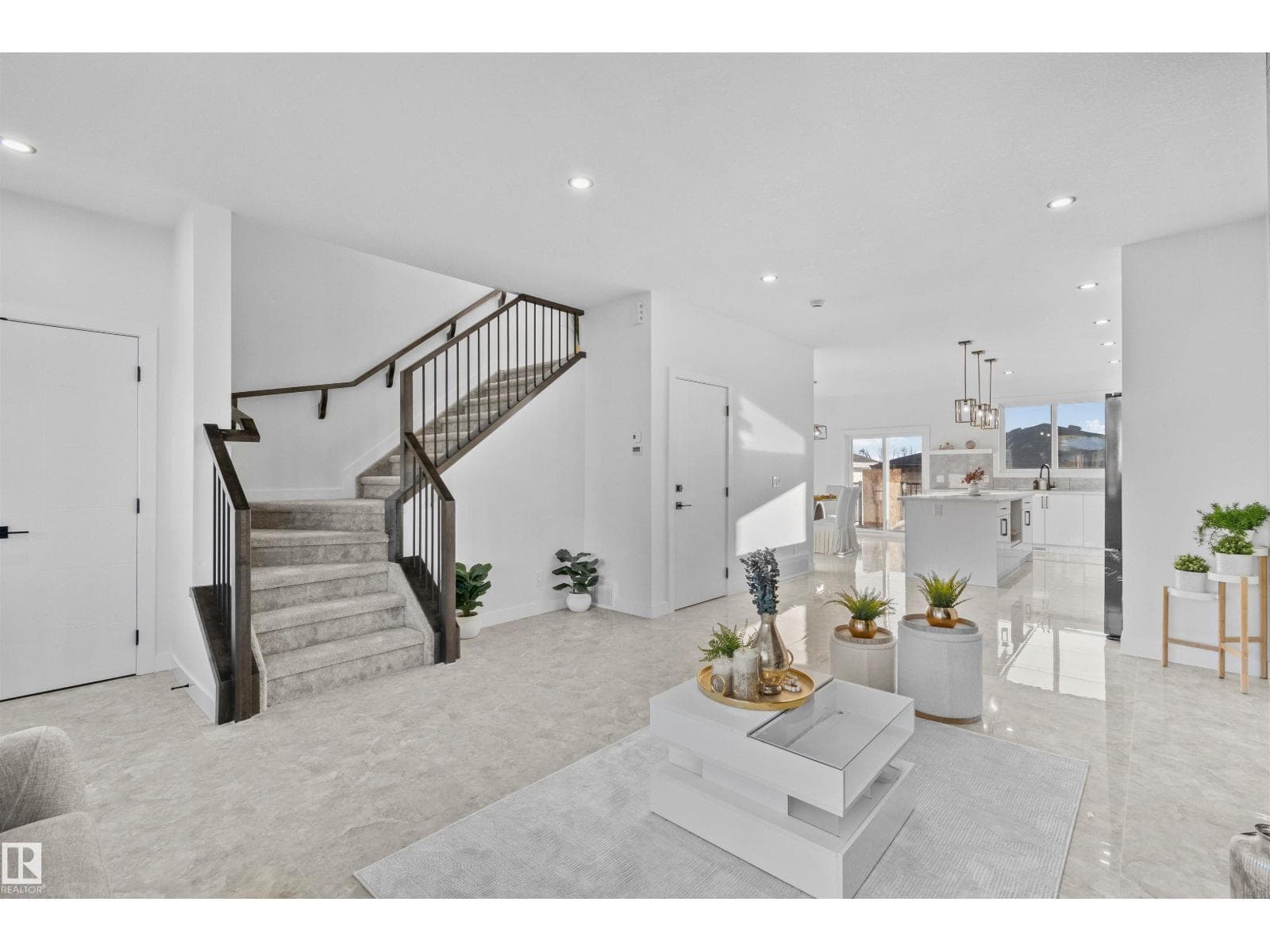 330 ROBERTS WD — photo 3
