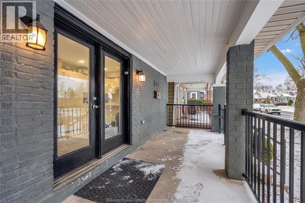 926 CURRY AVENUE — photo 4
