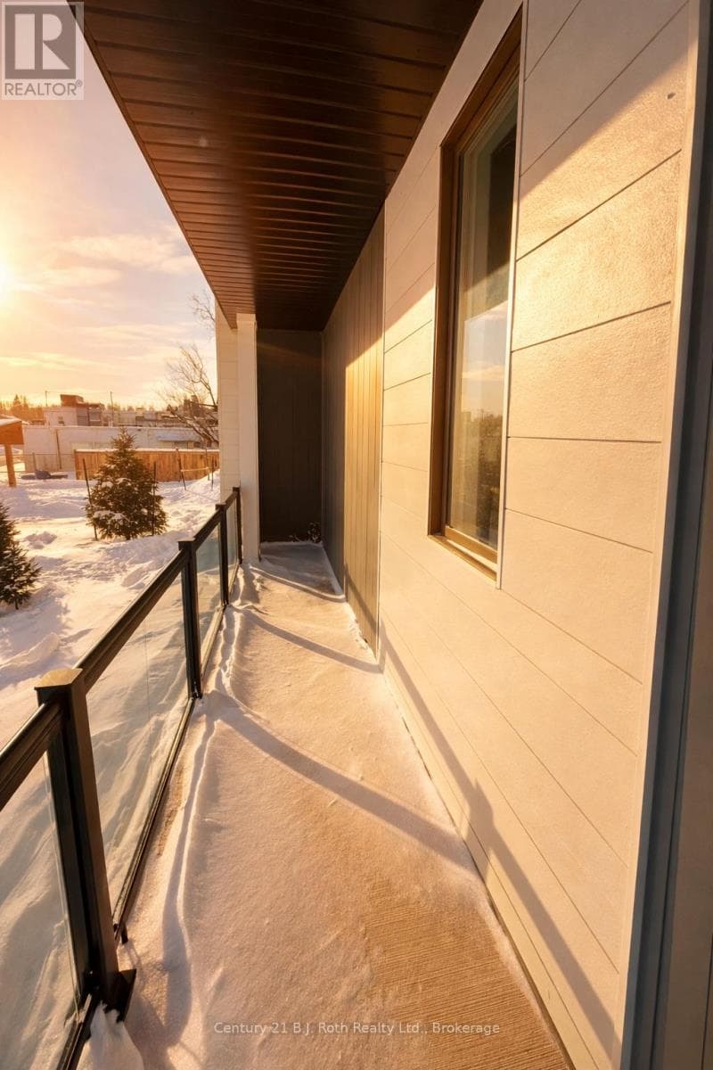 81 LIGHTFOOT DRIVE — photo 3
