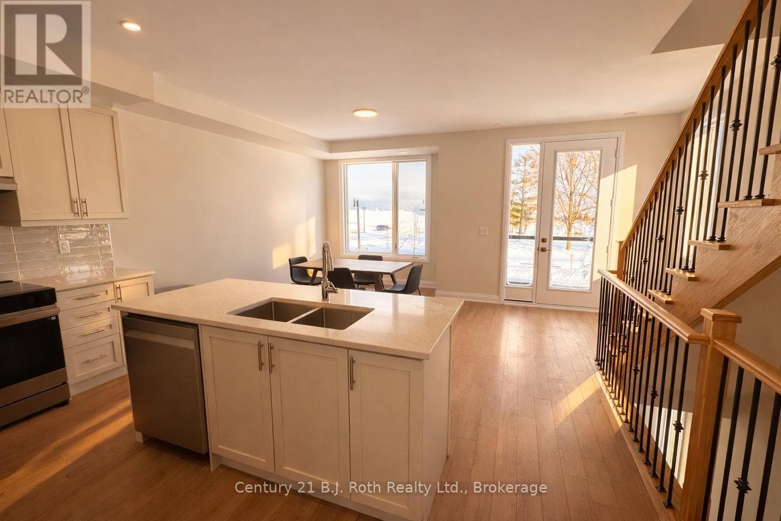 81 LIGHTFOOT DRIVE — photo 5