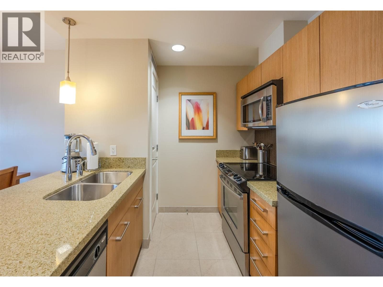 15 Park Place Unit# 312 — photo 4