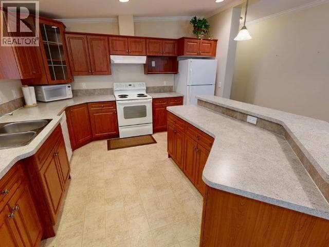 6-8442 SPRINGBROOK ROAD — photo 3
