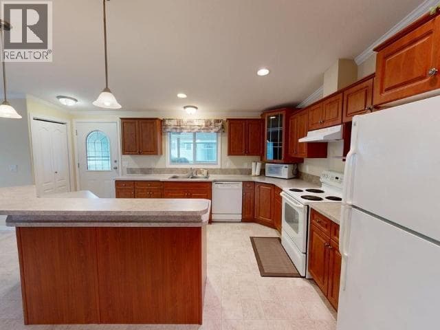 6-8442 SPRINGBROOK ROAD — photo 4