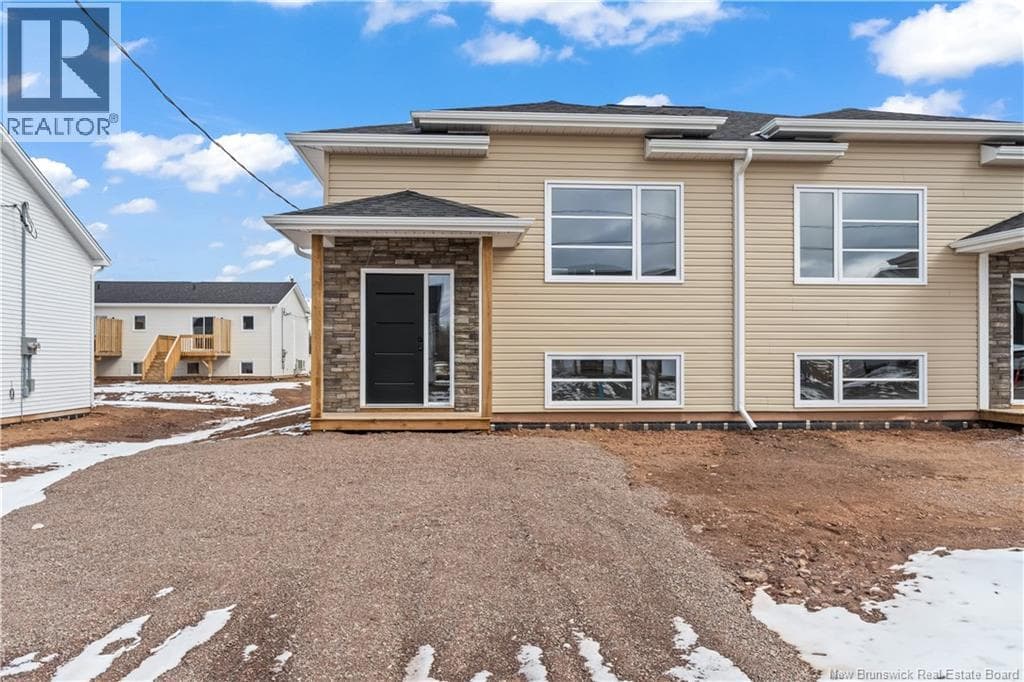 275 MACCOUN STREET — photo 2