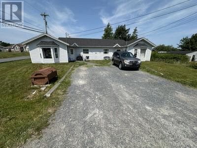28 EARLES LANE — photo 4