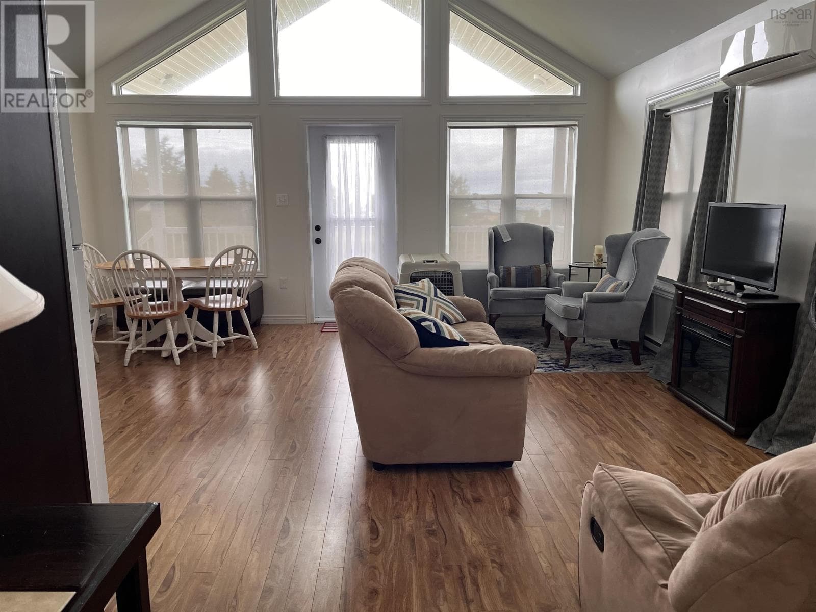39 HERON DRIVE — photo 2