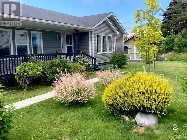 81 BRIGHTON ROAD — photo 2