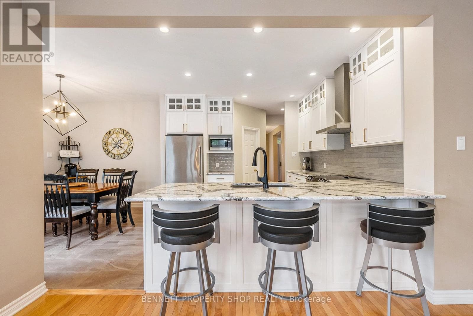 578 DEVONWOOD CIRCLE — photo 4