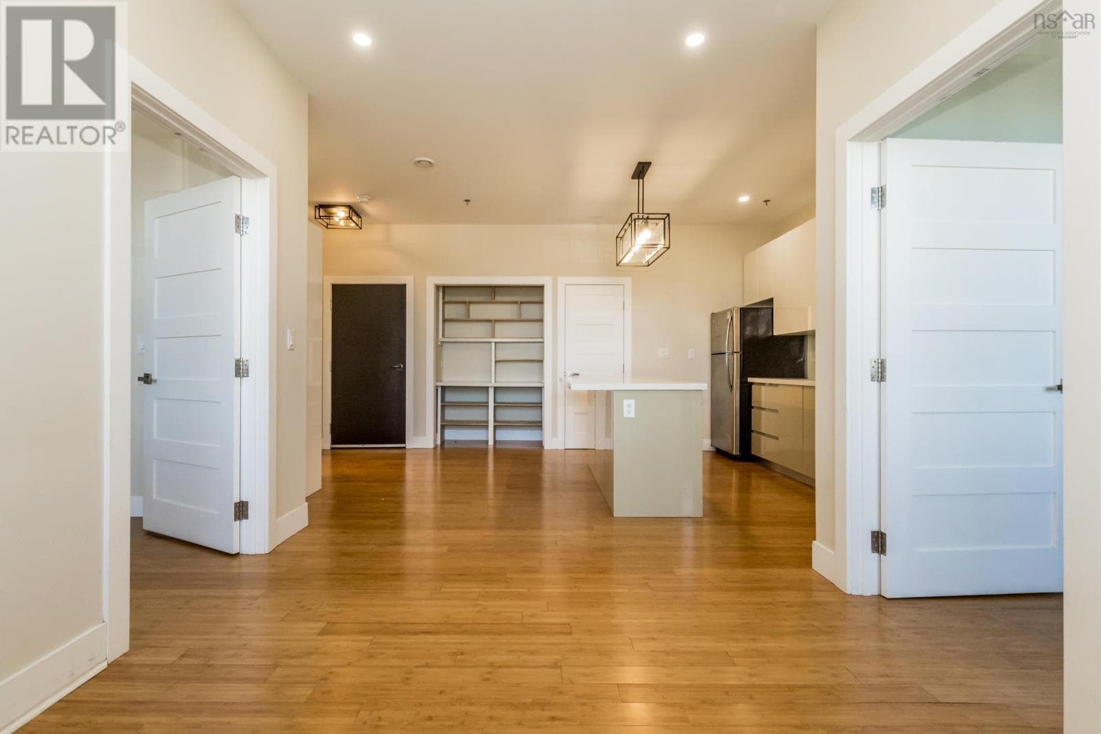 209 151 RITCHIE STREET — photo 5
