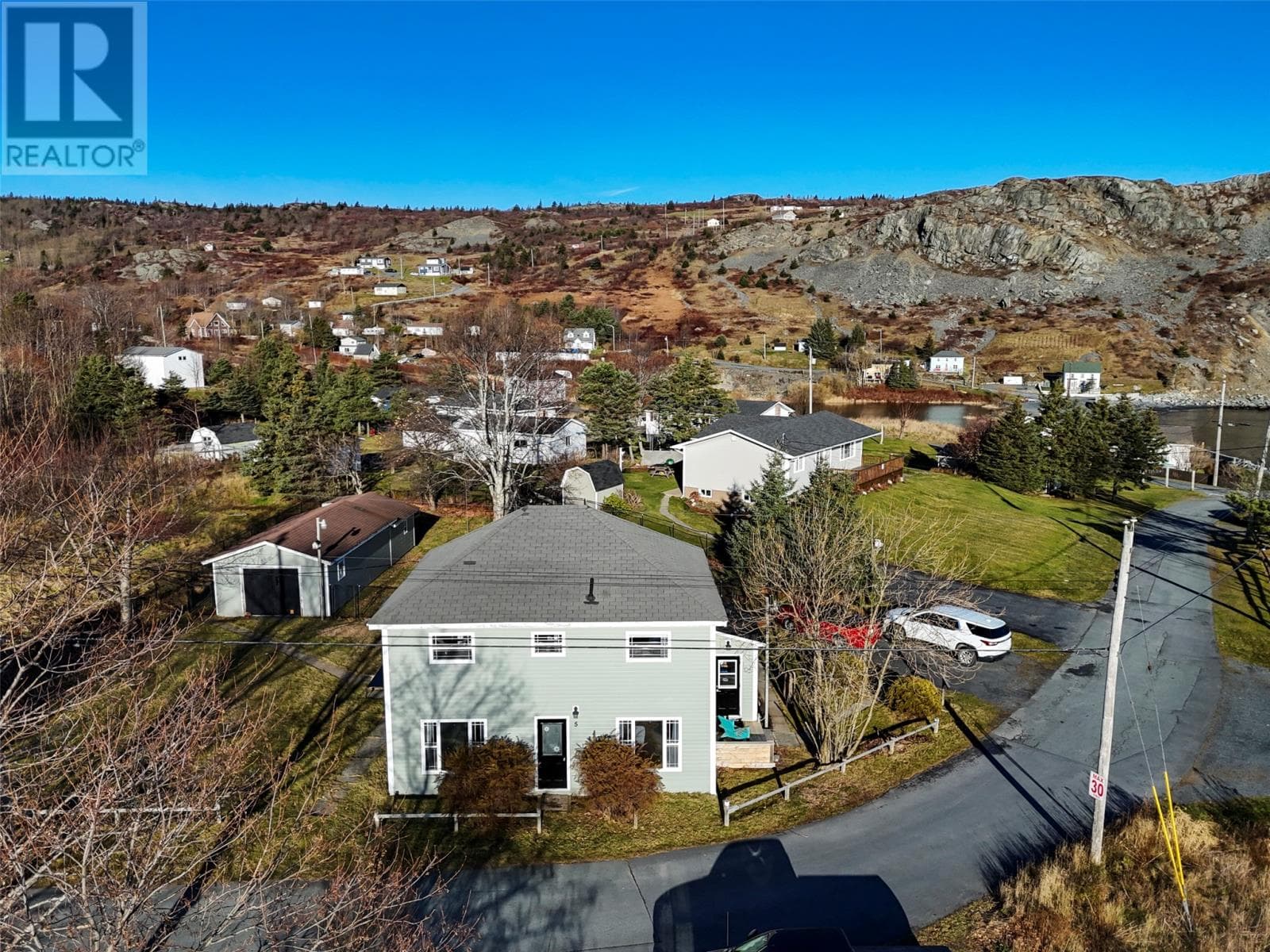 7 Clements Road — photo 2