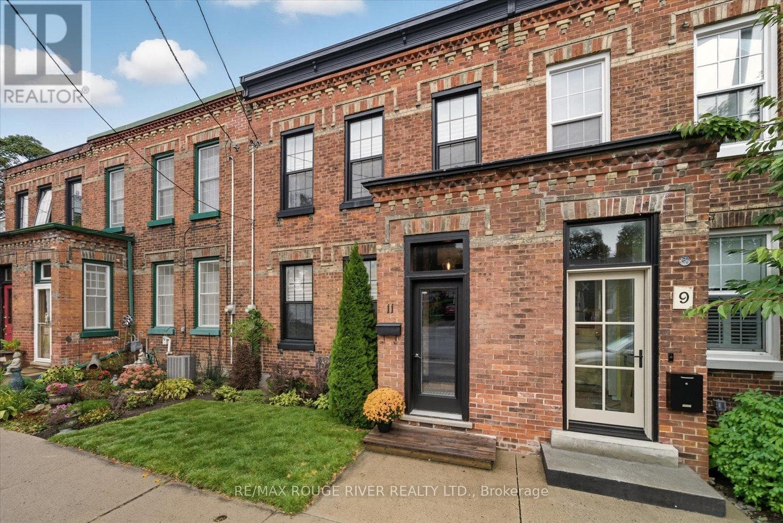 11 BRAMLEY STREET NORTH — photo 3