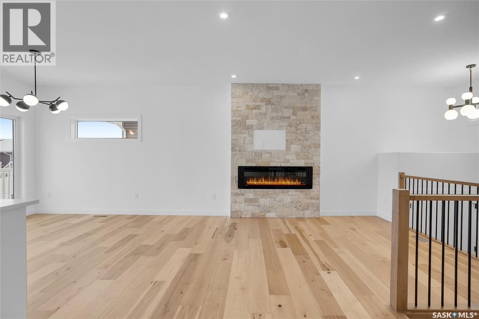 608 Ballesteros CRESCENT — photo 4