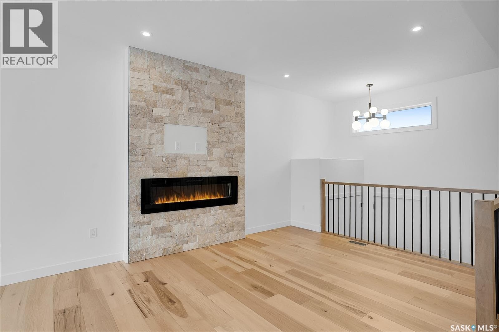 608 Ballesteros CRESCENT — photo 5