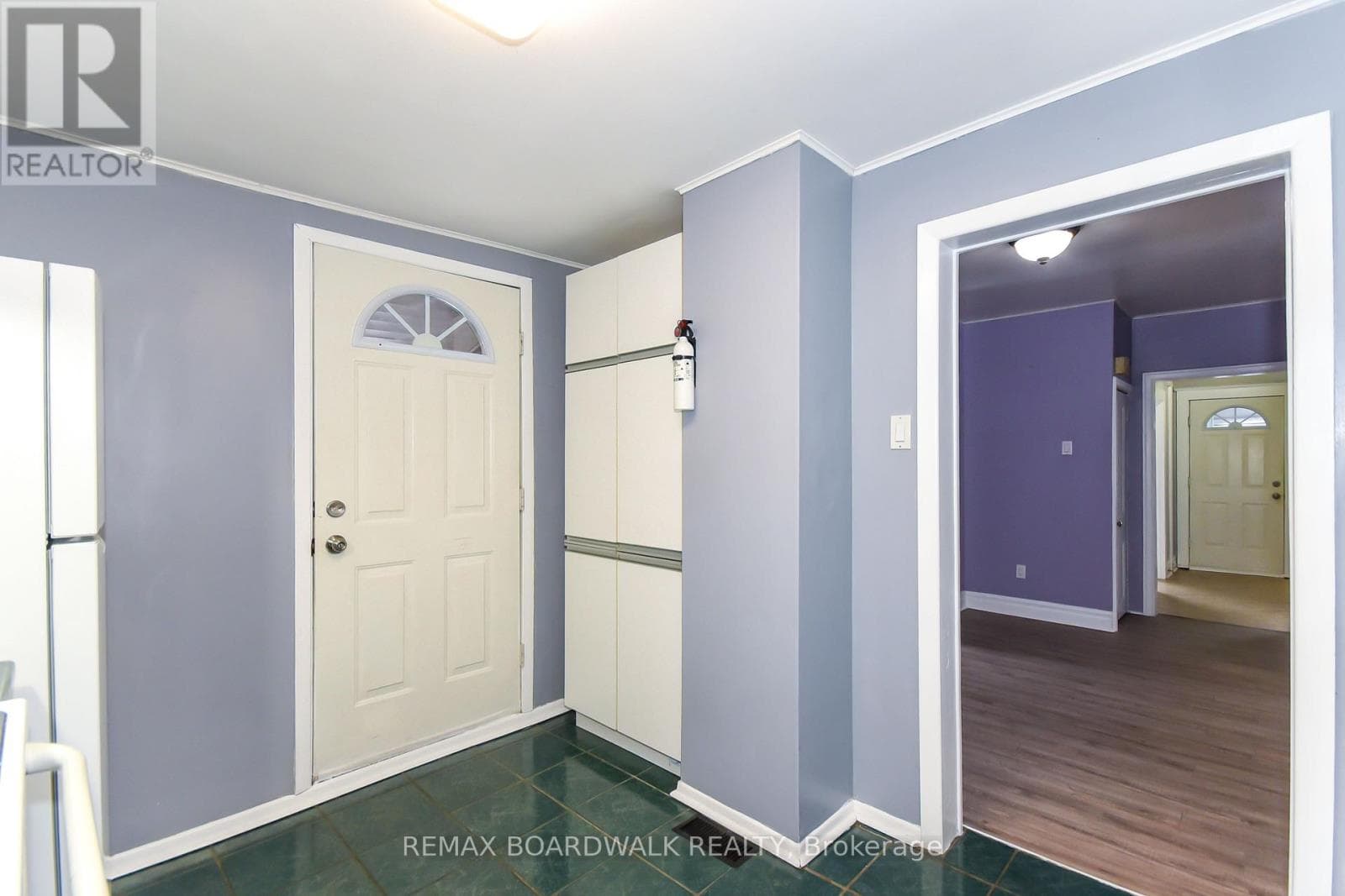 406 MARGUERITE AVENUE — photo 4