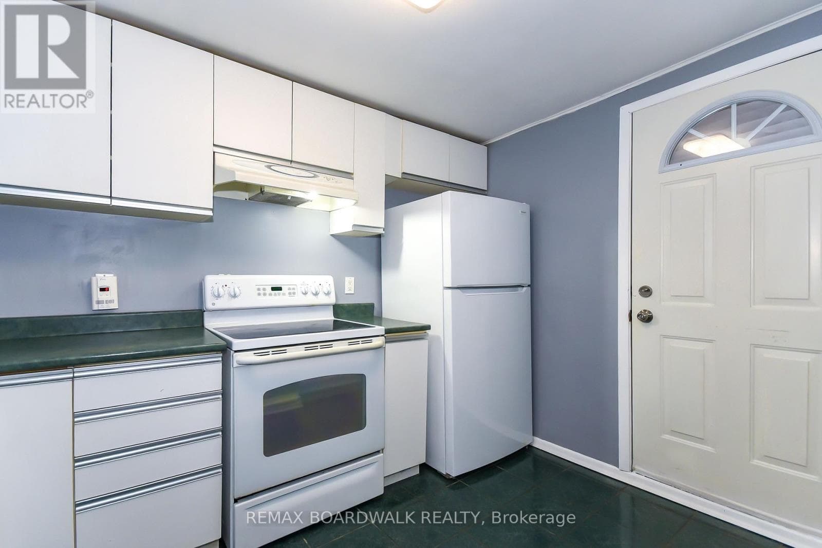 406 MARGUERITE AVENUE — photo 5
