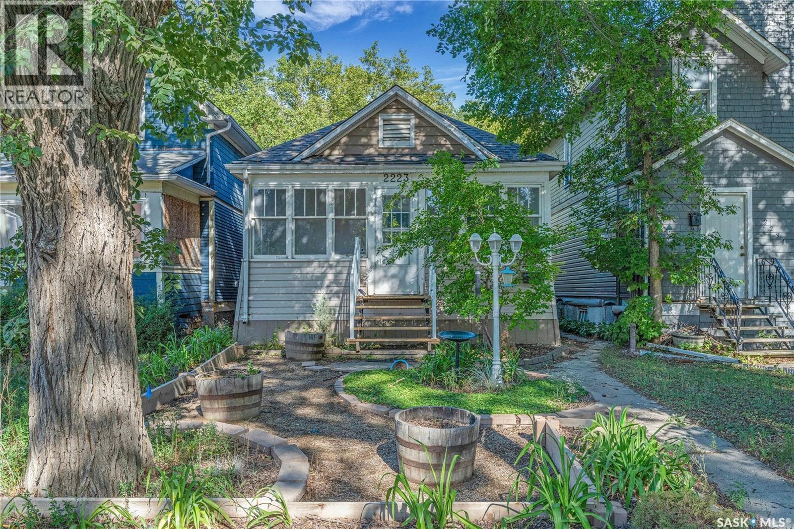 2223 TORONTO STREET in Old 33