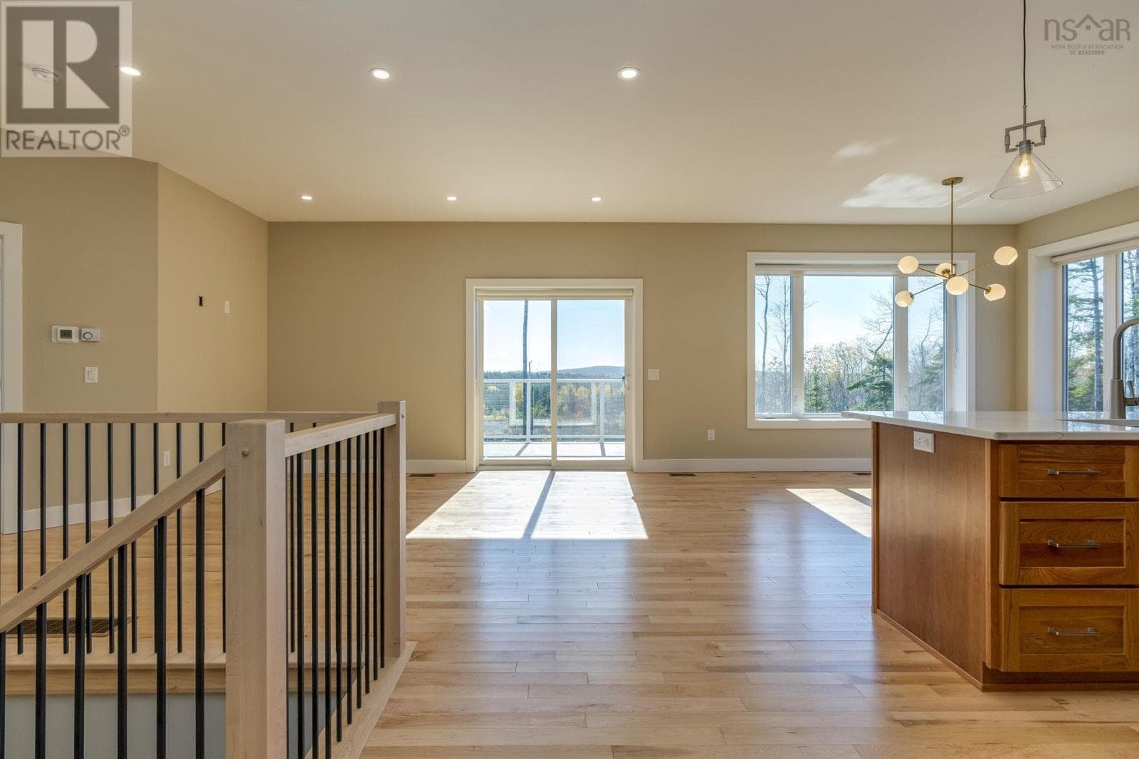 61 Highland Drive — photo 4