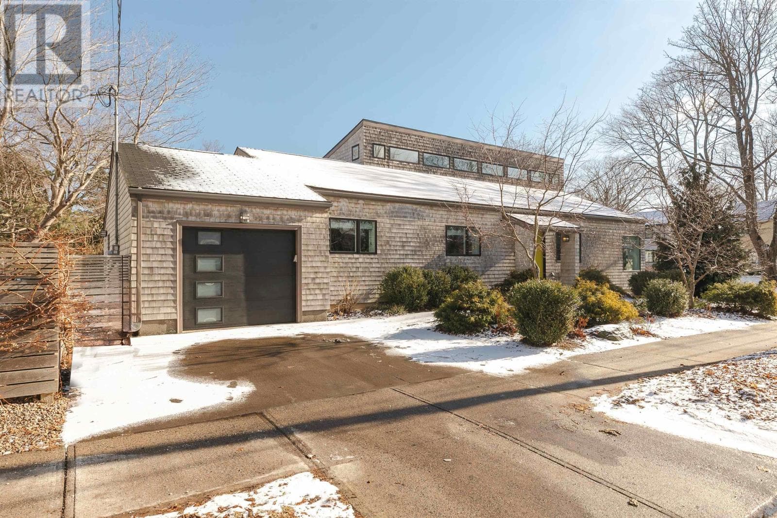 911 GREENWOOD AVENUE in HALIFAX