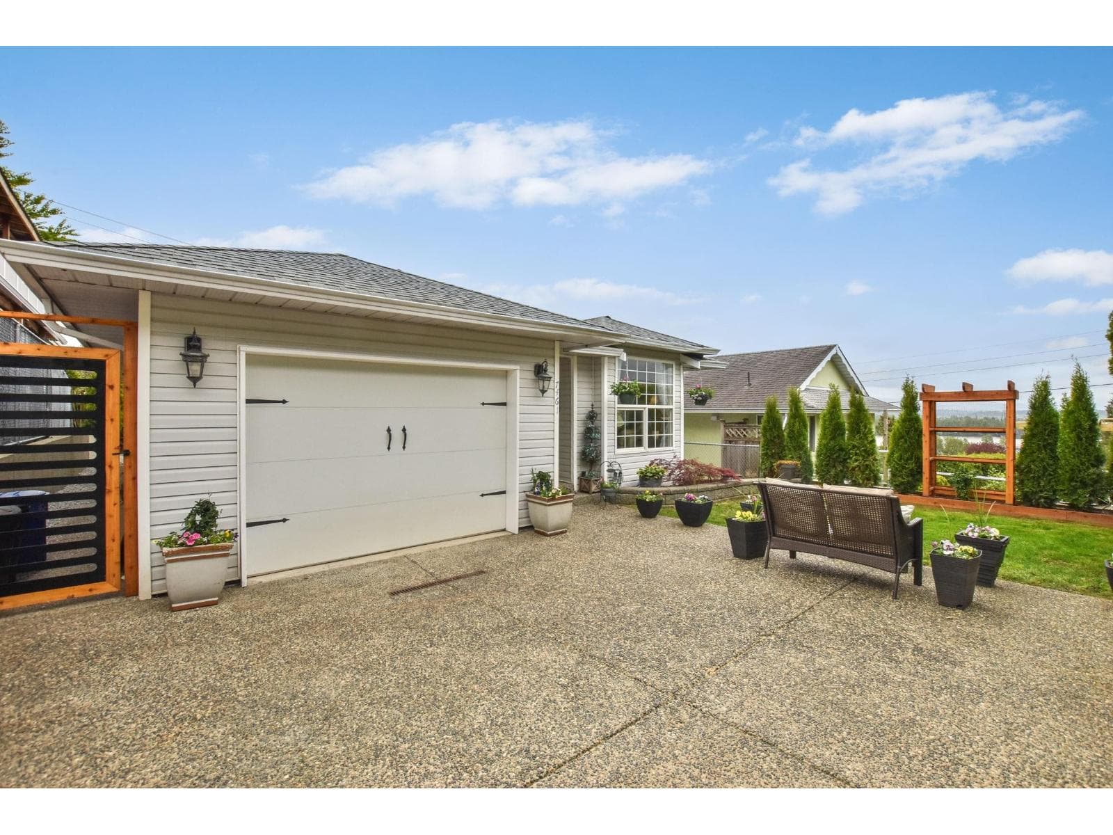 7461 MURRAY STREET in Mission Urban-Infill Area