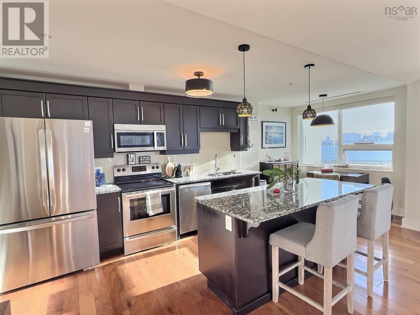 706 31 Kings Wharf Place — photo 3