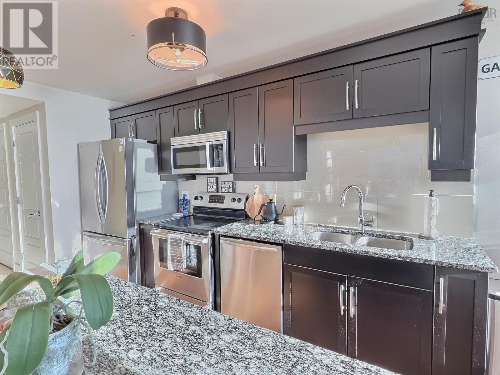 706 31 Kings Wharf Place — photo 4