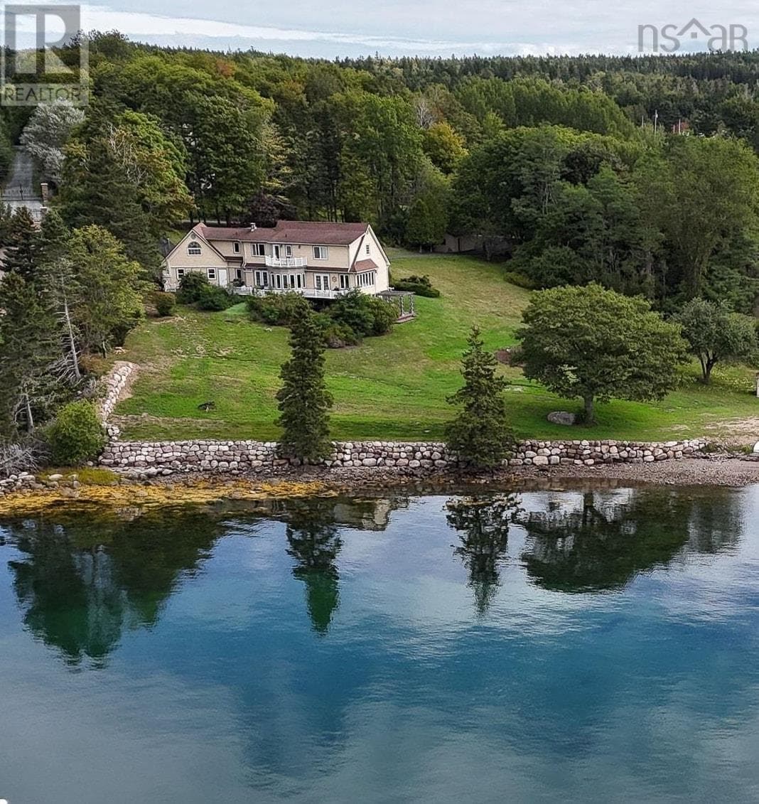 2 CROUCHERS POINT ROAD — photo 3