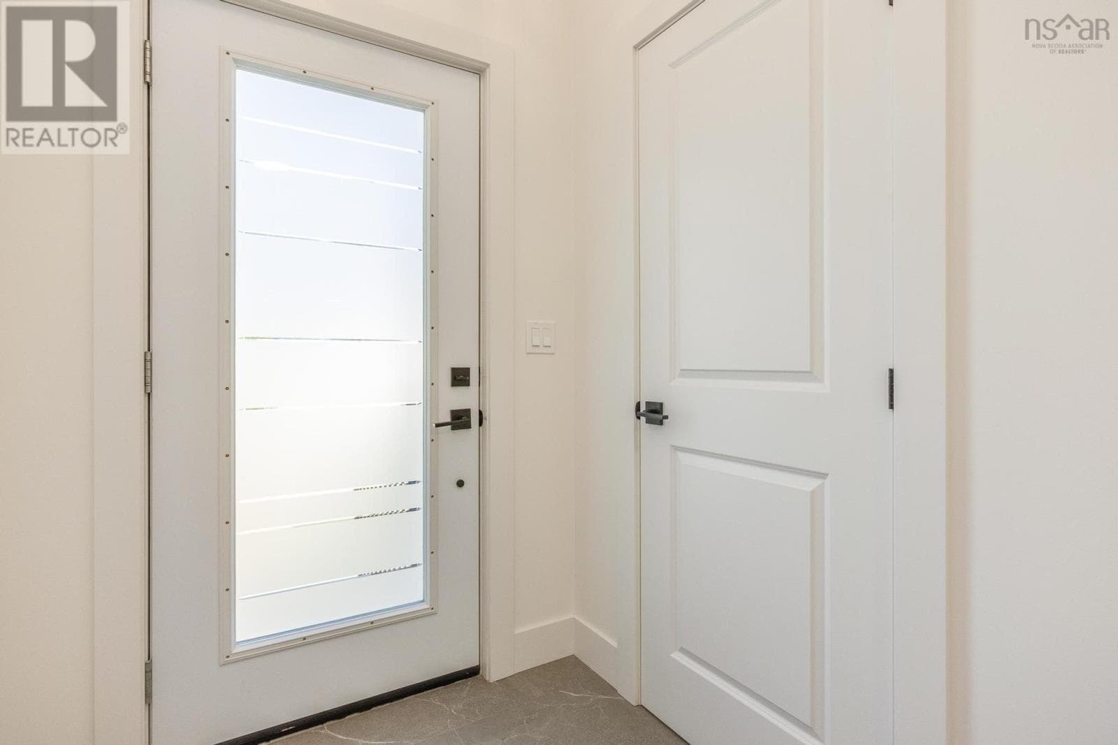 18 WHIDDEN AVENUE, NSAR — photo 5