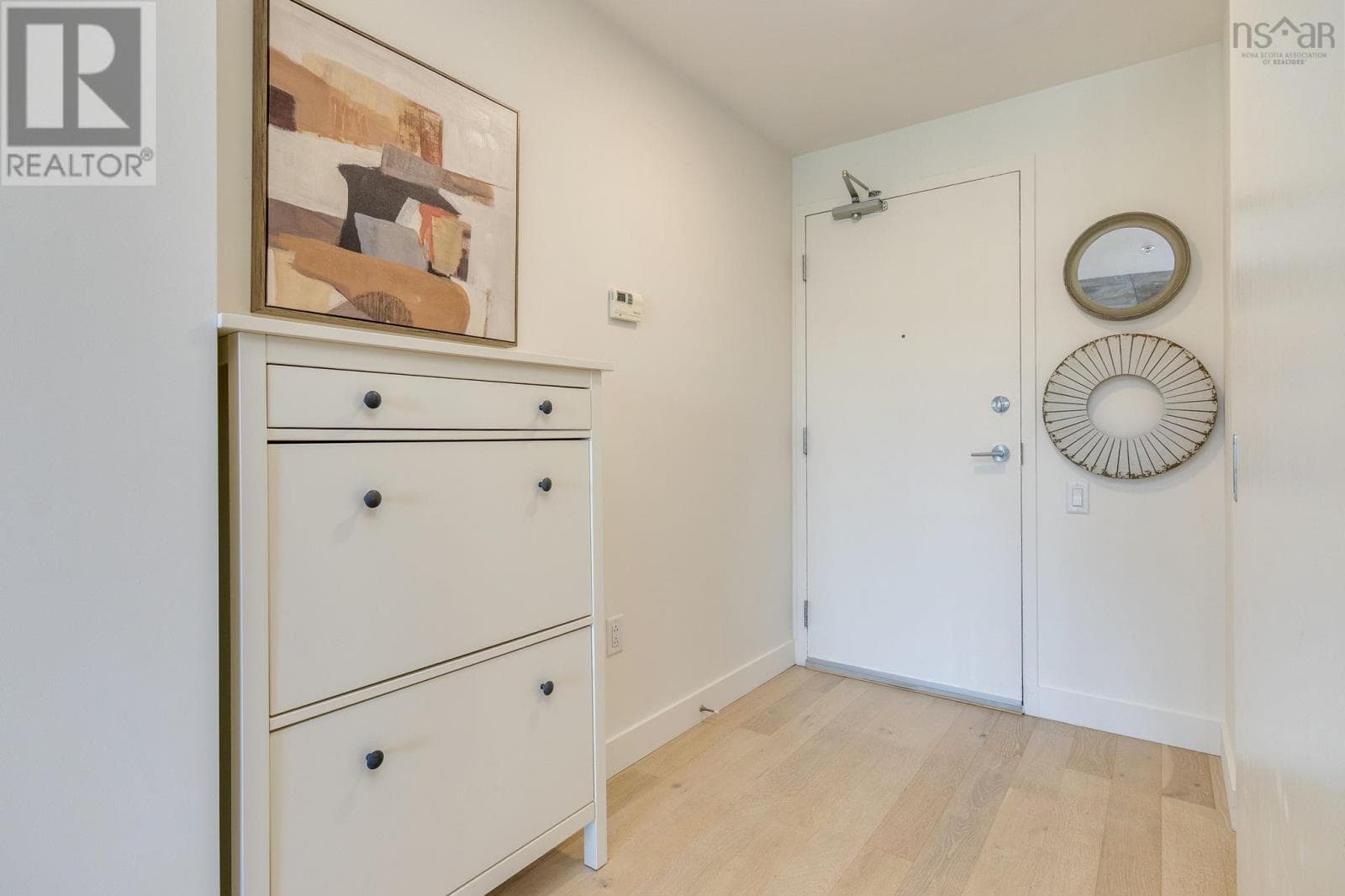 612 1048 Wellington Street — photo 5