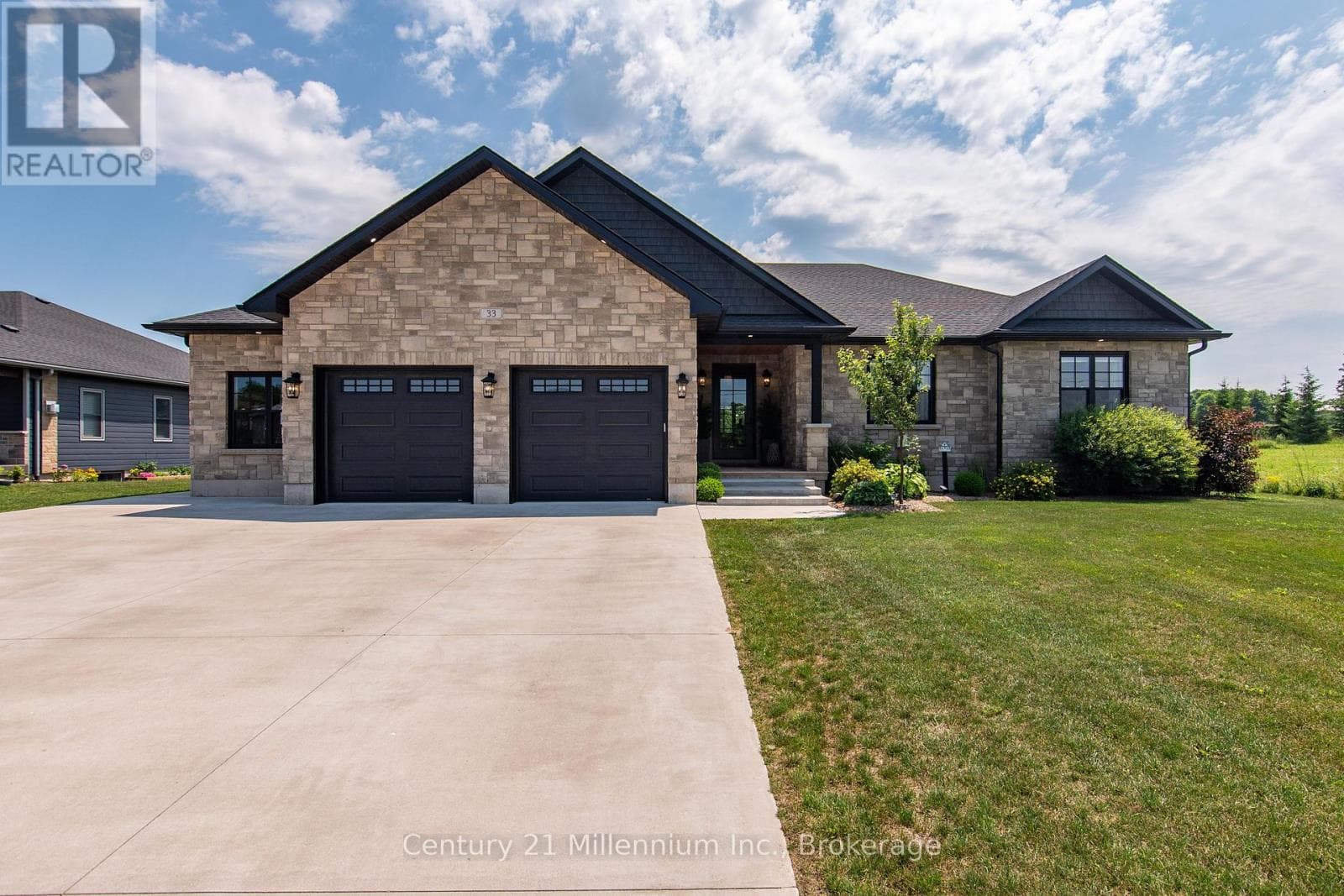 33 NICKASON DRIVE — photo 2