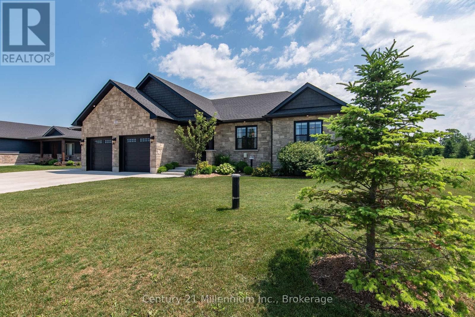 33 NICKASON DRIVE — photo 3