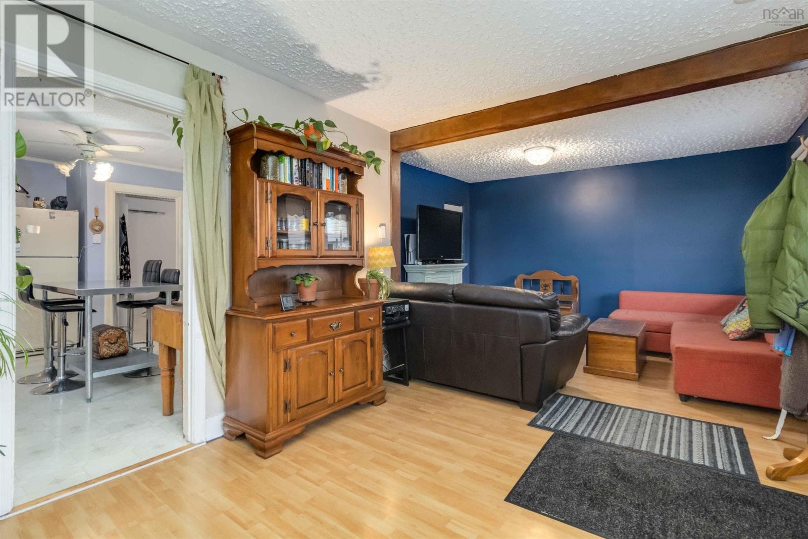 12 ADELAIDE AVENUE — photo 2