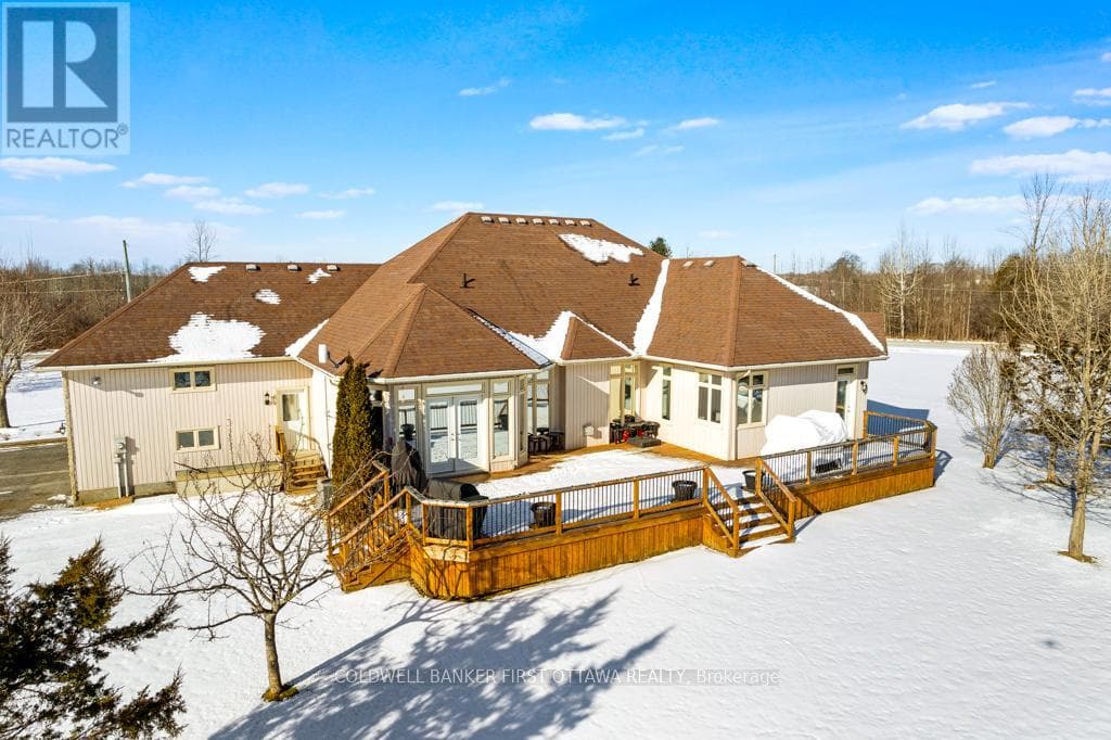556 WEST POINT DRIVE — photo 4