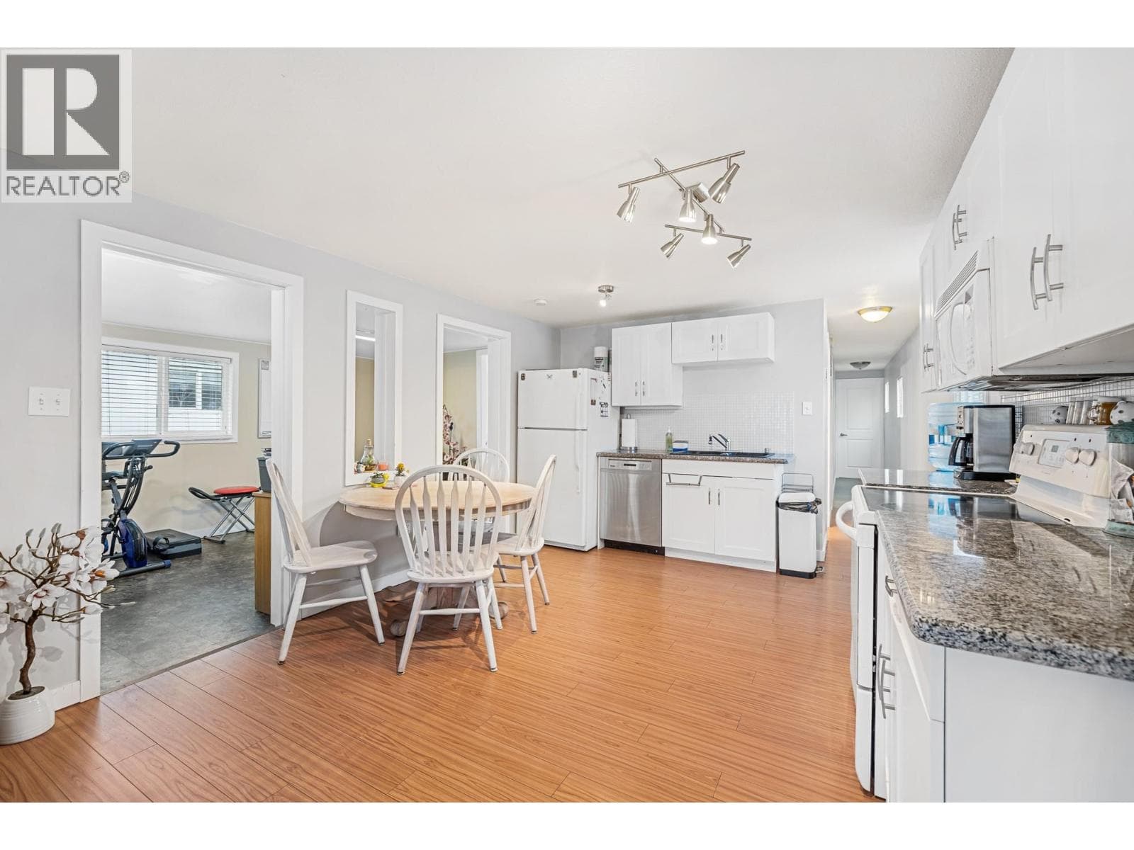 1881 BOUCHERIE ROAD UNIT 54, Interior REALTORS® — photo 3