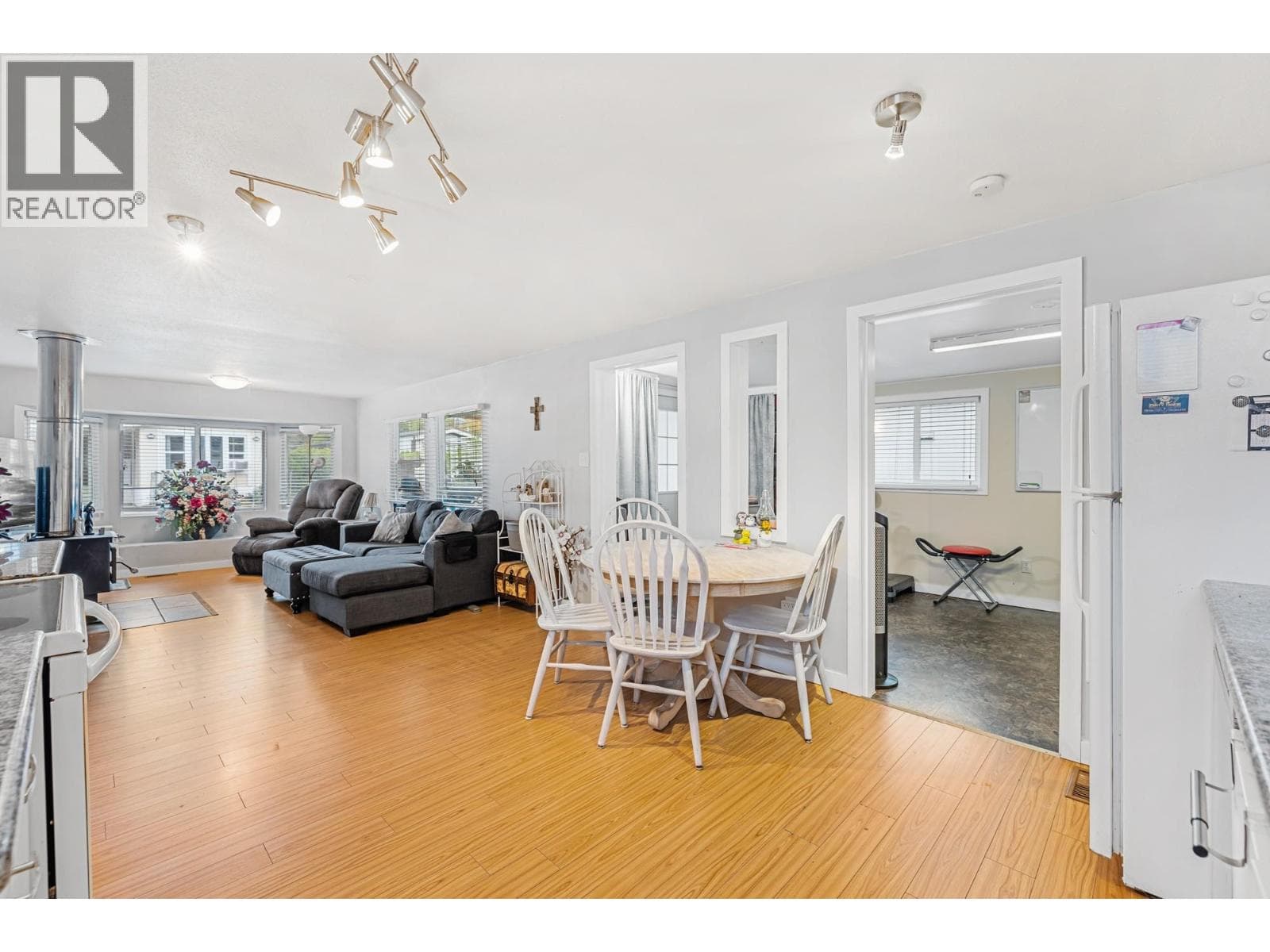 1881 BOUCHERIE ROAD UNIT 54, Interior REALTORS® — photo 4
