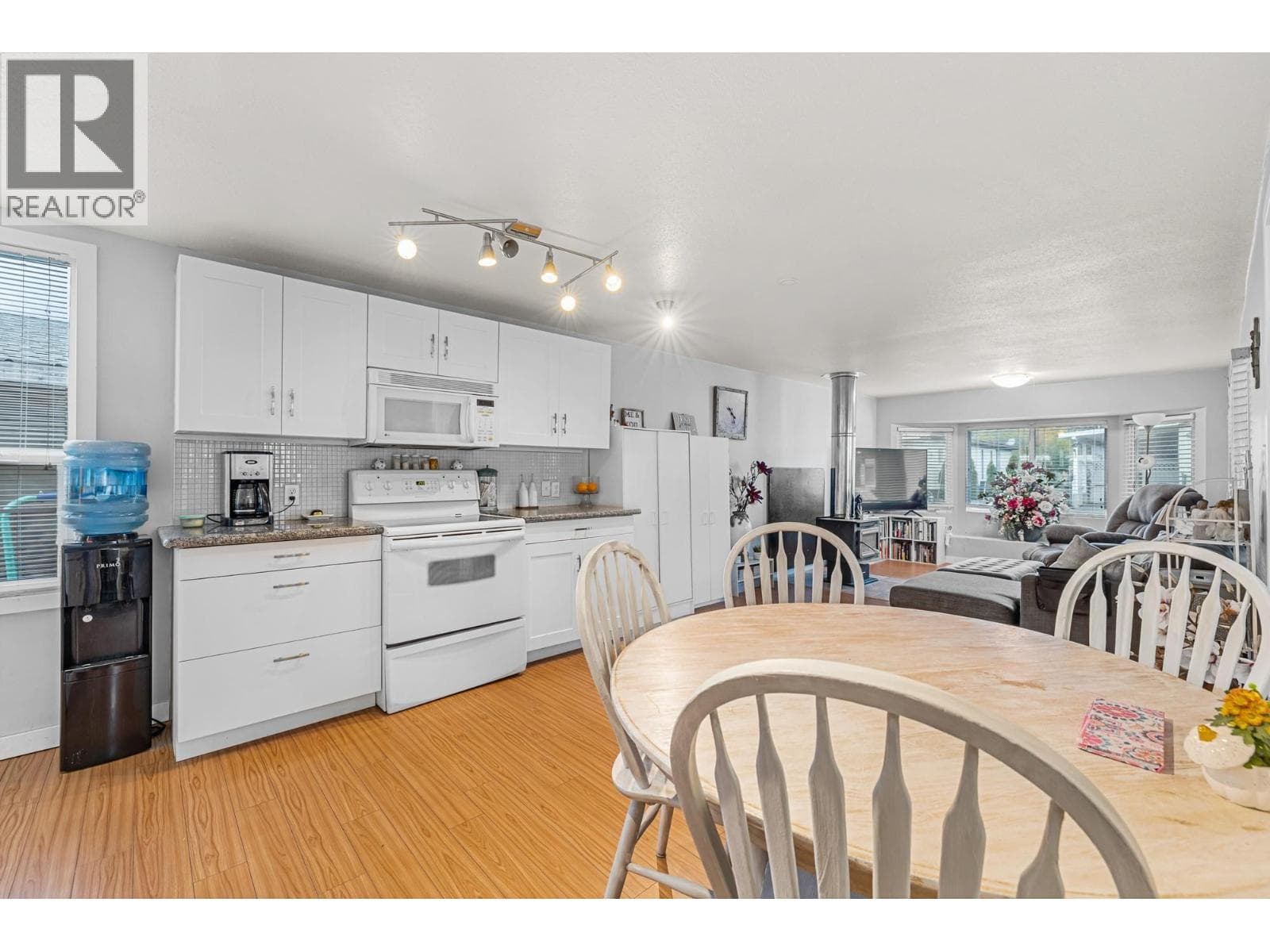 1881 BOUCHERIE ROAD UNIT 54, Interior REALTORS® — photo 2