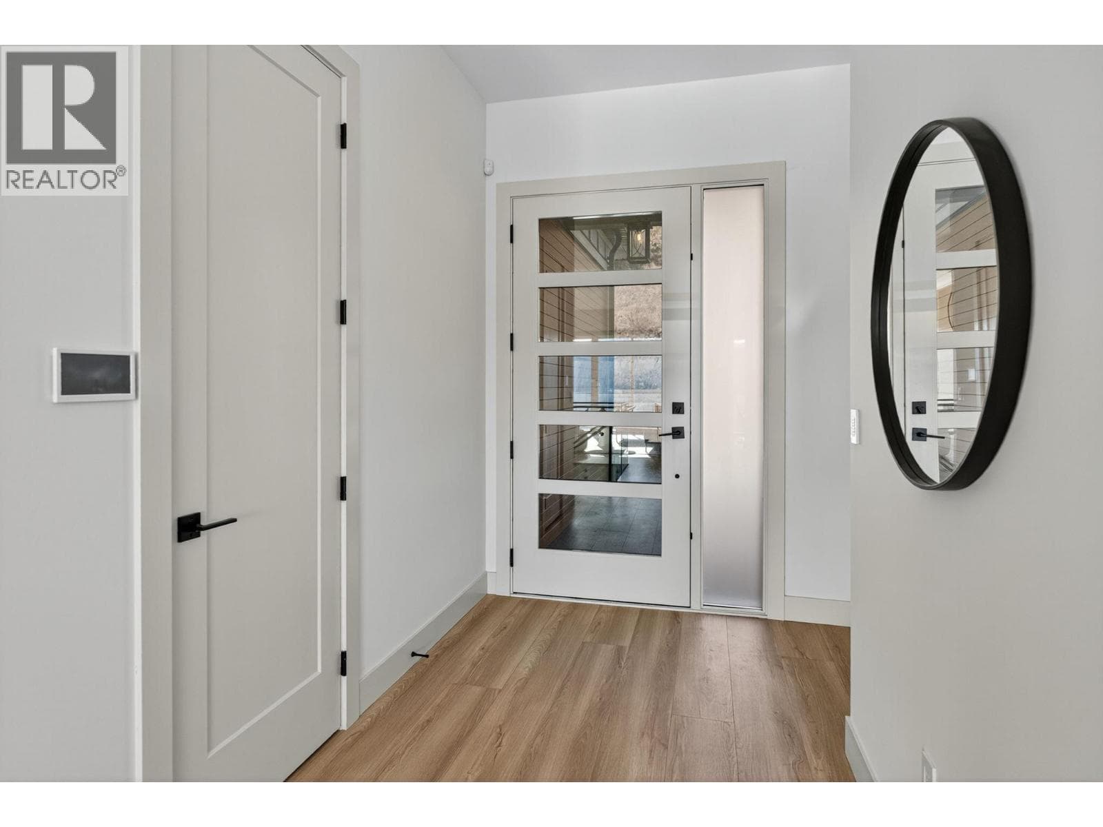 8932 TAVISTOCK ROAD, Interior REALTORS® — photo 4