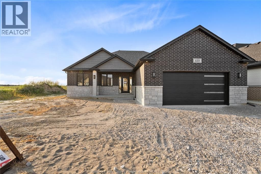 135 VALENCIA DRIVE — photo 3