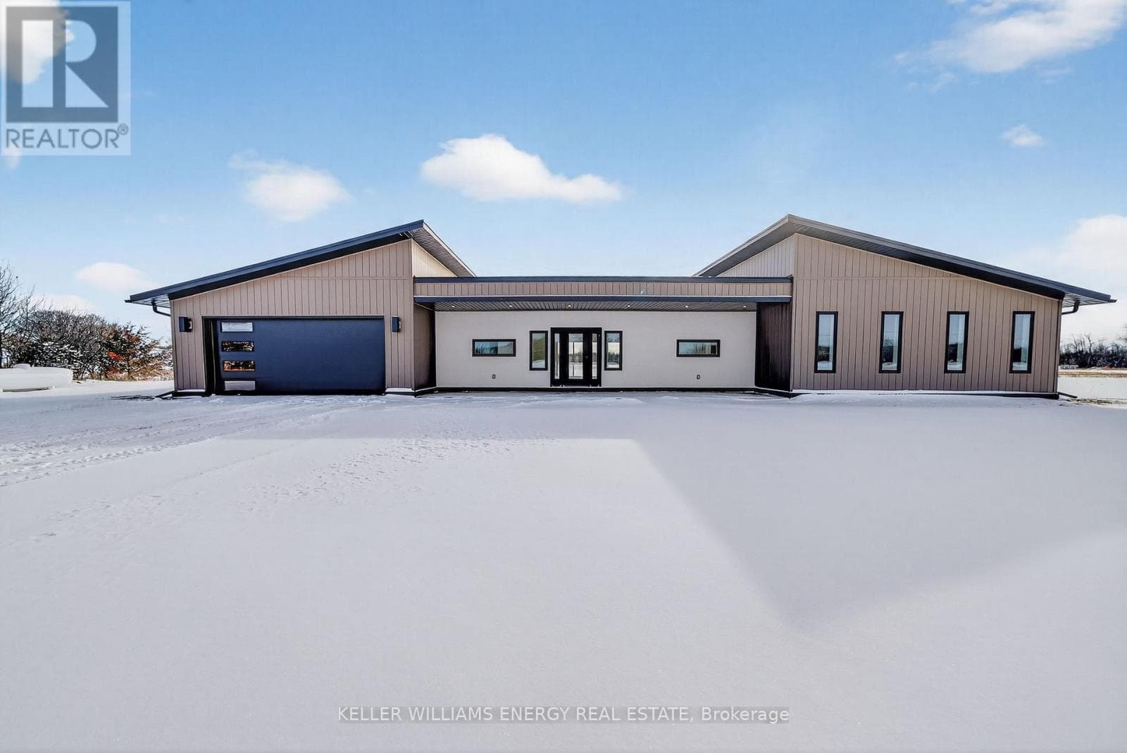 293 KELLY ROAD, Central Lakes — photo 2
