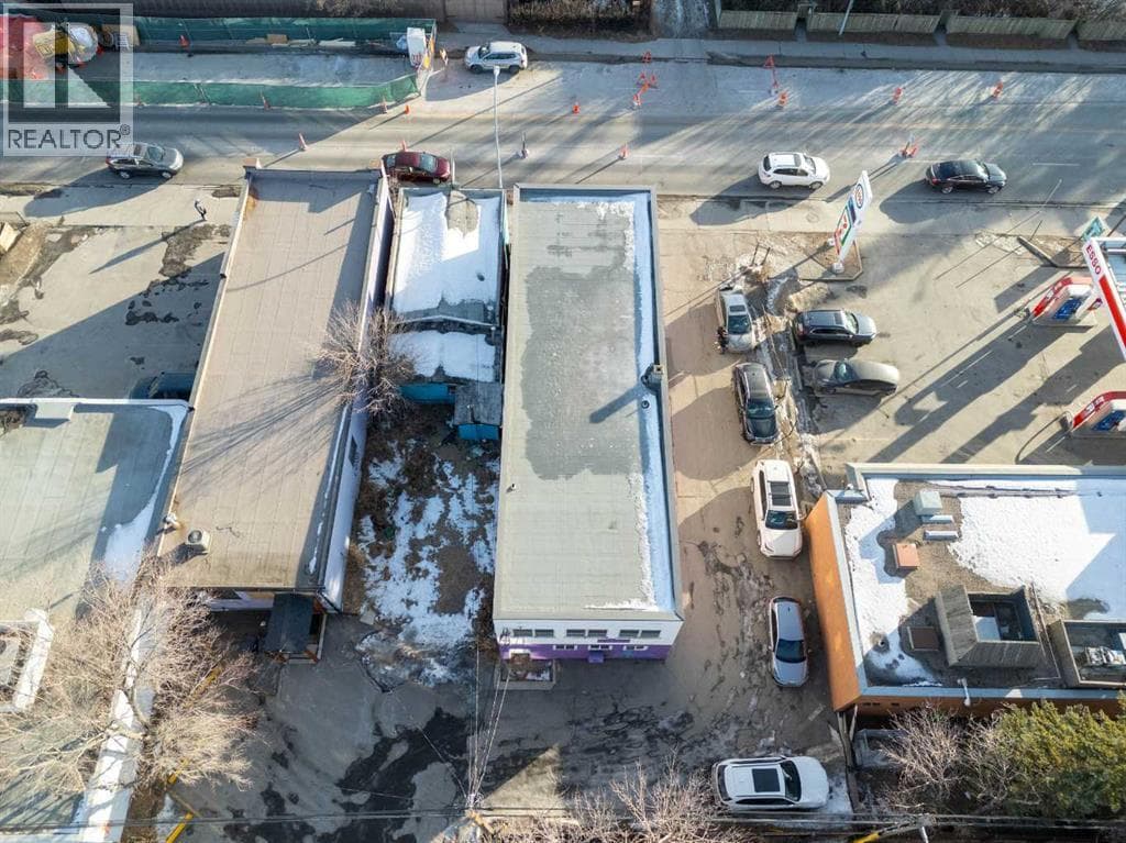 2611, 2613,  2615 14 Street SW — photo 4