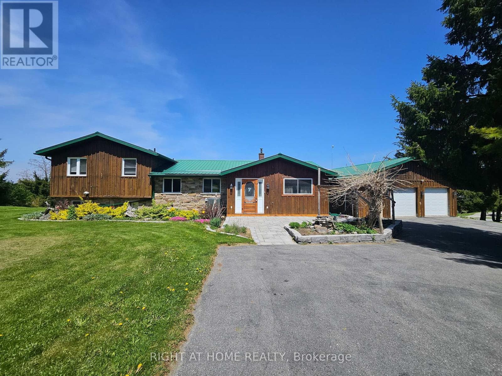 152 GRANDVIEW DRIVE in 