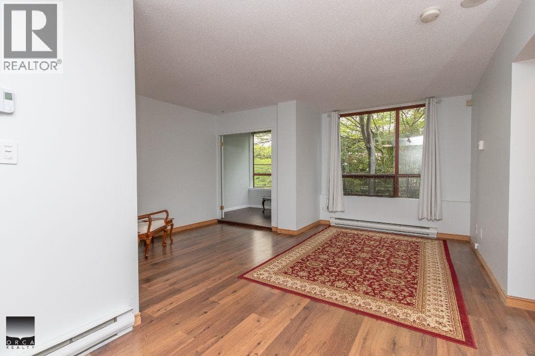 207 811 HELMCKEN STREET in Downtown