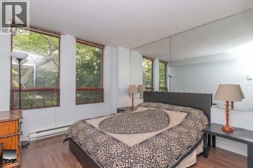 207 811 HELMCKEN STREET — photo 4