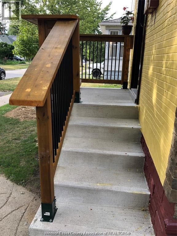 18 ONTARIO, Windsor — photo 3