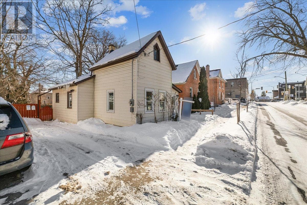 8 TASKER STREET — photo 4