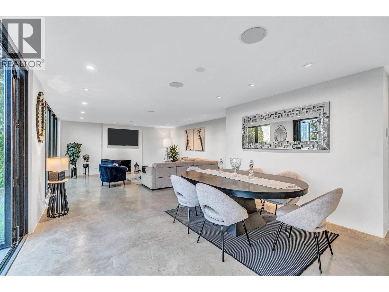 2234 PALMERSTON AVENUE — photo 4