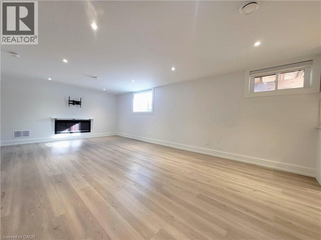 664 HIAWATHA Boulevard Unit# LOWER — photo 3