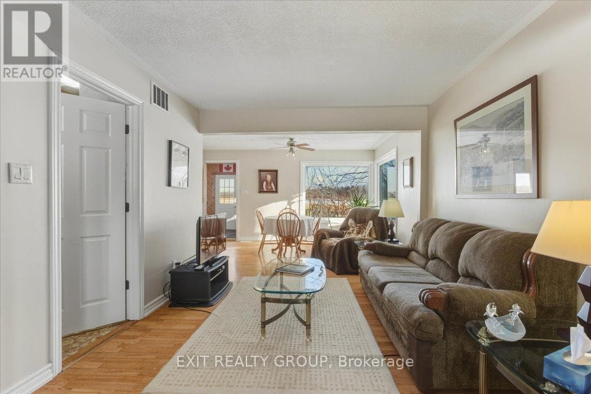 33 WILLOW POINT ROAD, Central Lakes — photo 4