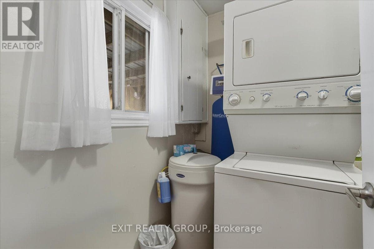 33 WILLOW POINT ROAD, Central Lakes — photo 5